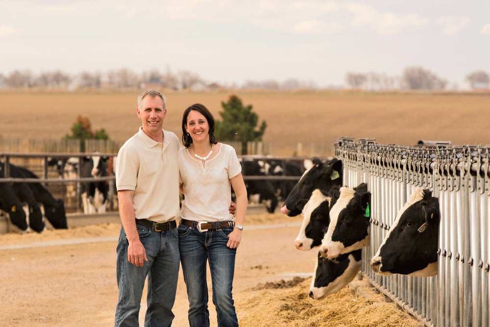 Chuck and Nora Feldpausch pose for a photo.