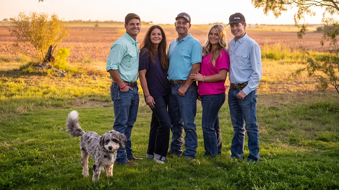 The whole Collier family: parents Lauren and Will in center, surrounded by kids Jax, Tymrie and Jagger.
